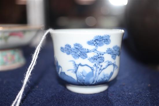 A Chinese small octagonal eight trigrams dish, Tongzhi mark and period (1862-74) and a Chinese blue and white cup Dish diameter 10cm